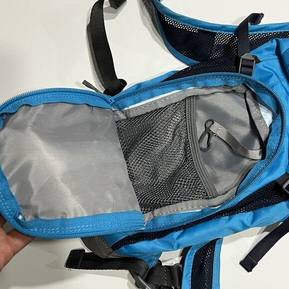 Camelbak Mini Mule Blue Hiking Pack Unisex 14x8x2 - Picture 6 of 7